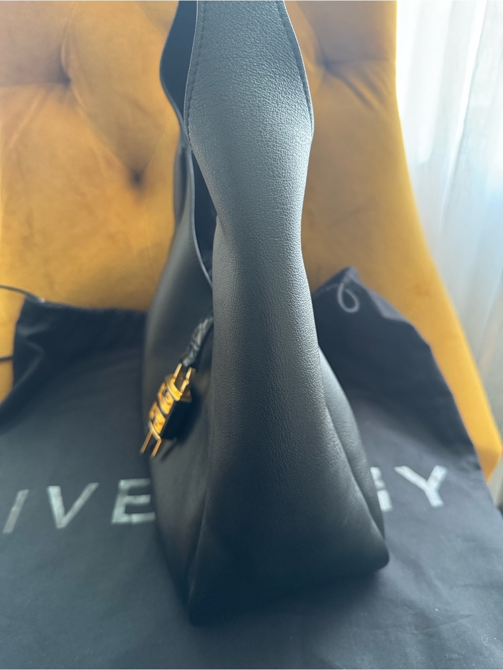Givenchy Black Grained Leather Medium G Hobo with Padlock - Picture 2 of 13